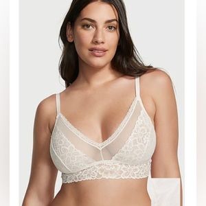 Curvy Lacie Bralette in Coconut White